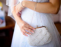 A Guide to Choosing a Bridal Handbag